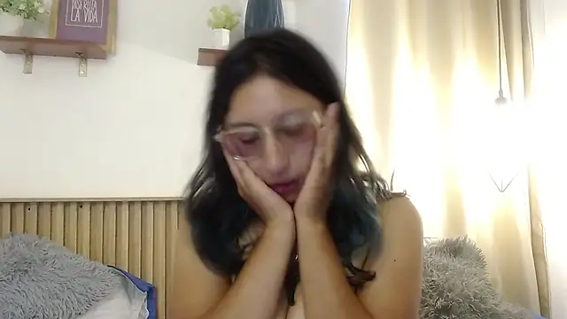Violet_2003 webcam