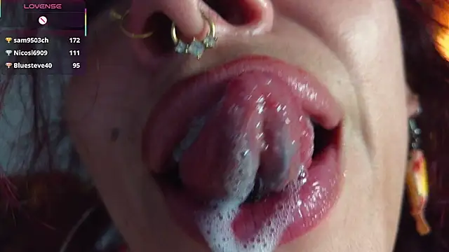 bri_von_dhara__ webcam