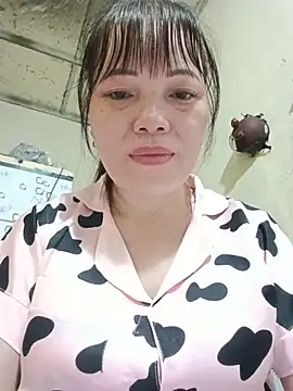 Sana-vn live cam on StripChat