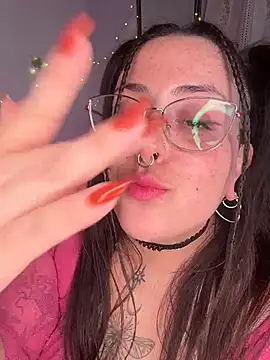 Mizztikaa live webcam show