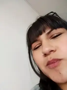 Emily-7 live webcam show