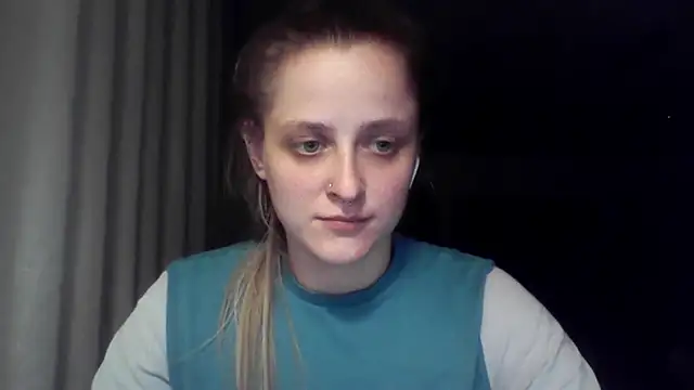 LeaWetGirl webcam