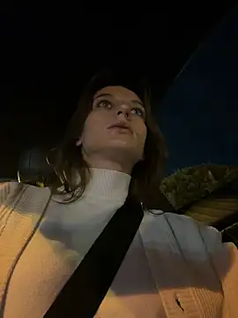 -AngelAri-