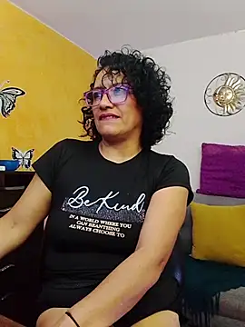 scarlet_wet - mature cam girl on stripchat