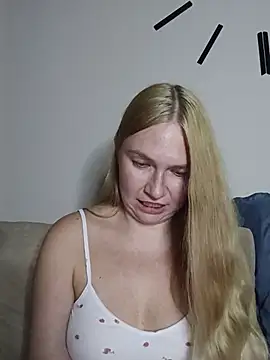 KisaVixen live cam on StripChat