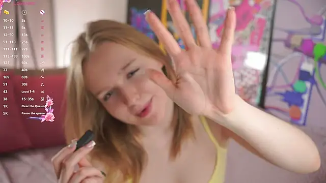 vinnieserrano (F teen) - make u hard with my bare boobs show