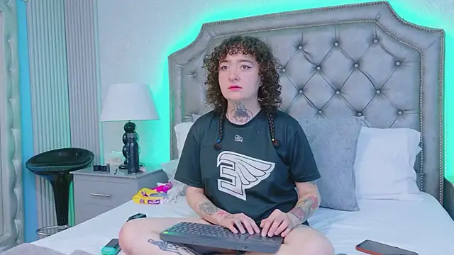 DaphneVelvett webcam