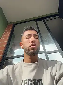 liam_bronw webcam