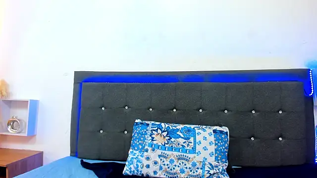 Lil_Aurora_ webcam
