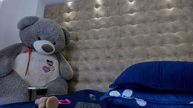 violet_giraldo webcam
