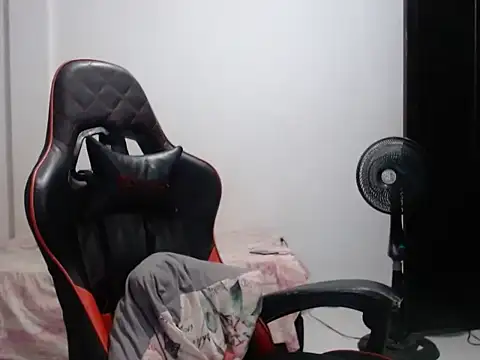 Adriana_0312 webcam