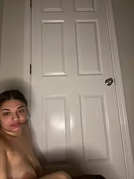 treasurebabii live webcam show