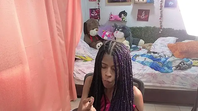 thianahorny webcam