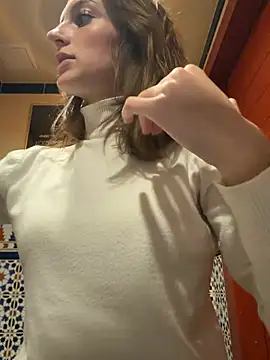 -AngelAri-