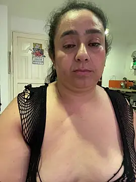 agathaxxx-69 (F milf) - He wants to see my ass