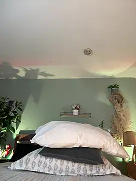 YariRose webcam