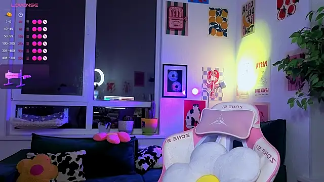 Britney_Lynch webcam
