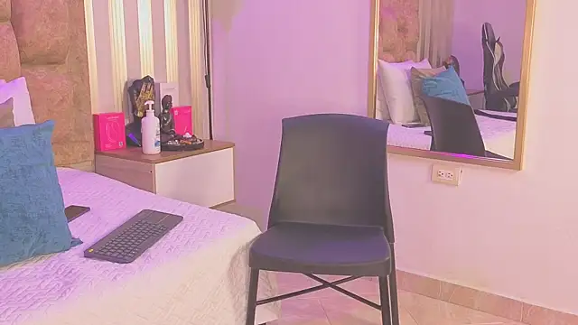 avis_lara webcam