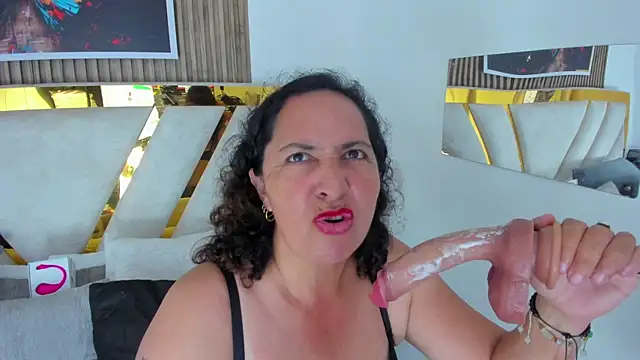 Luna_Naughty1 webcam