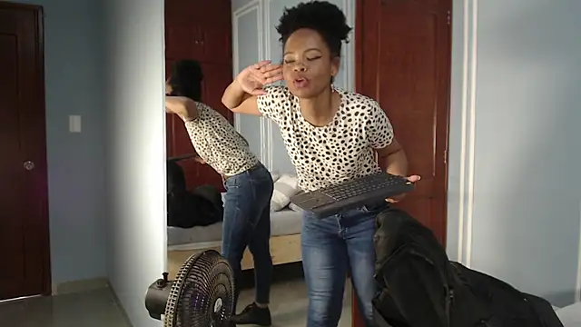 ChantalGarner webcam