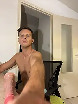 babyboy2021xxx webcam