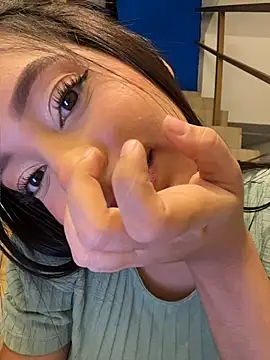 MiaCamille_ webcam