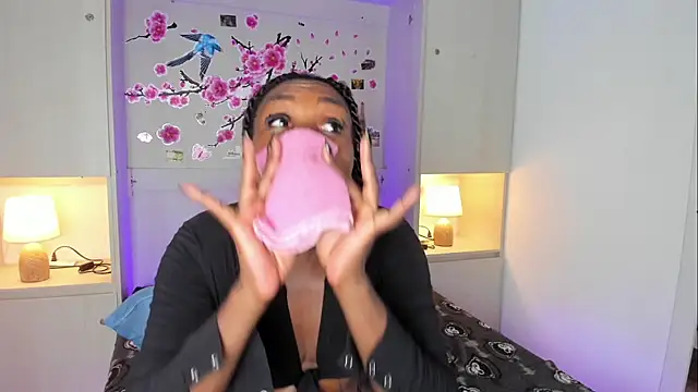 TaylorBloom webcam