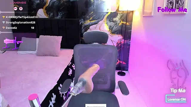 Miss_Kloee webcam