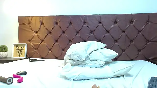 AvenLyric webcam