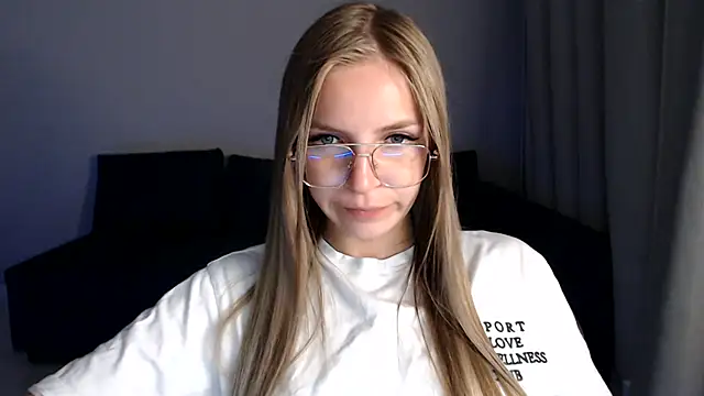 HitGyrl webcam