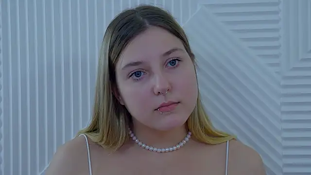 TinnaBurton webcam