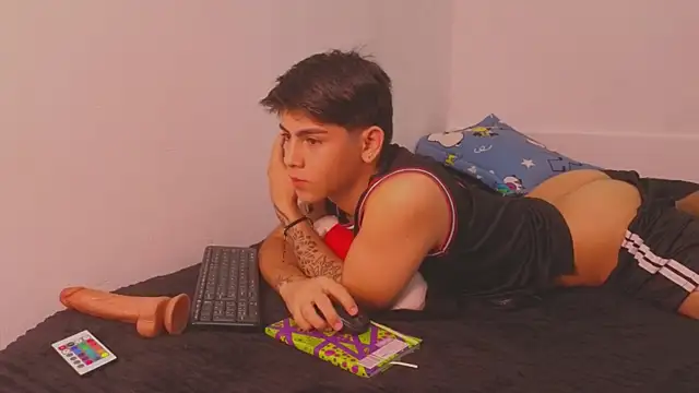 josethariaz25 webcam