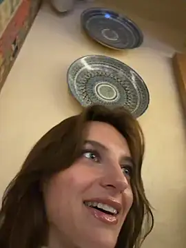 -AngelAri-