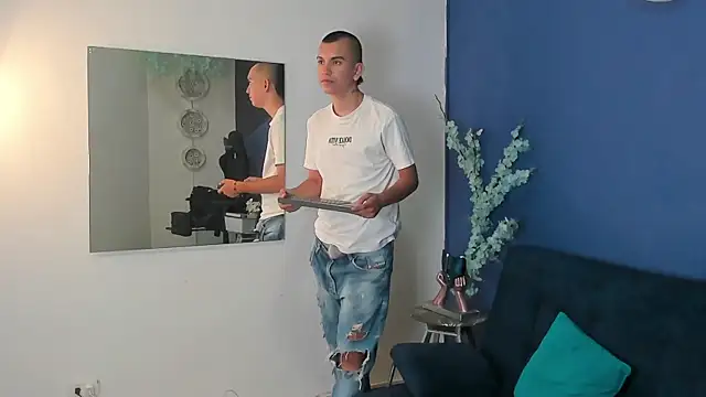 Rowan_Cley live webcam show