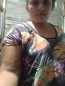 DIVORCED-MOTHER live webcam show