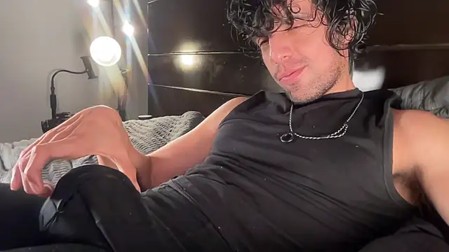 beranco19 Live Webcam on Stripchat