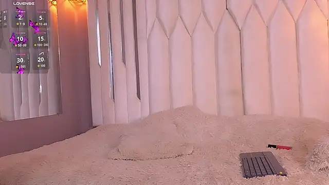 Model: Megan_Do_Santos