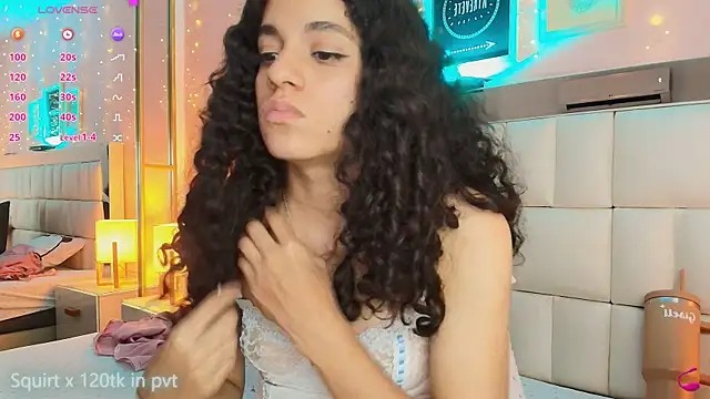 anahi_maite webcam