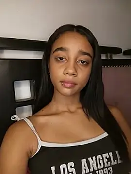 Zoe_Sweett18 live webcam show