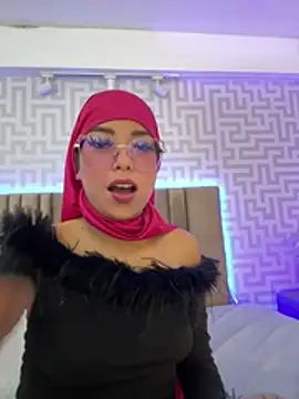 naishaa_ (F young) - Make me ride your dick😏🍆