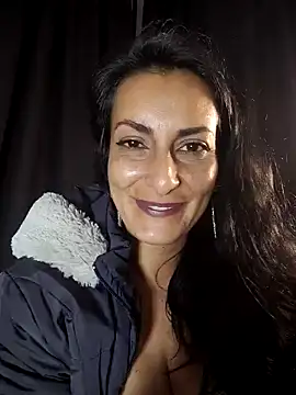 alejandra__28 - mature couple on stripchat, speaks English