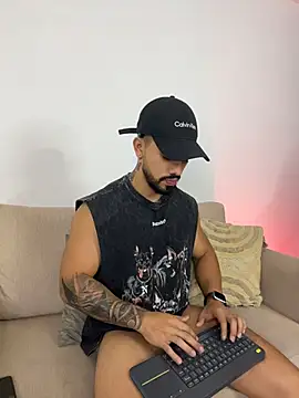 Ezzio_Scolaro live cam