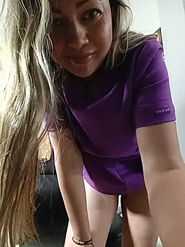 _Dentist-Madisso... Live Webcam on Stripchat