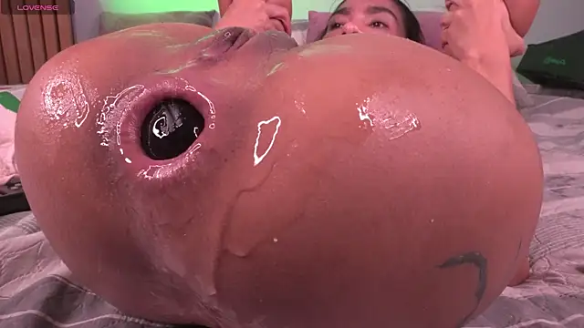mia-reeves webcam