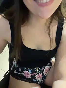 Larissaferri webcam