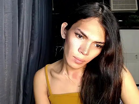 GORGEOUS_CARMEE webcam