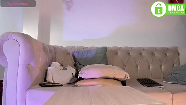 zoe_37 webcam