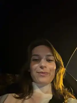 -AngelAri-