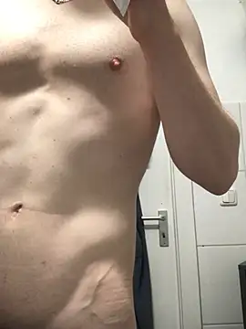 Spielzeugtwink Live Webcam on Stripchat