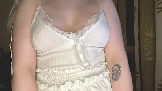YukiBlush live cam on StripChat